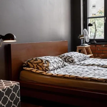 Golden - Cozy Studio - Great Location&k28