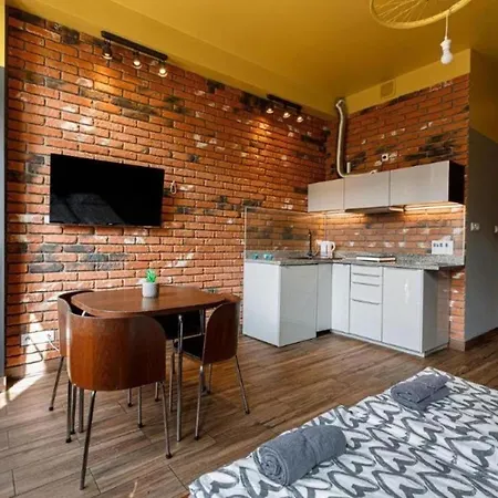 Golden - Cozy Studio - Great Location&k28 * 브로츠와프