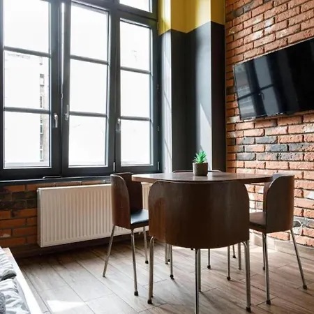 Golden - Cozy Studio - Great Location&k28 * 브로츠와프