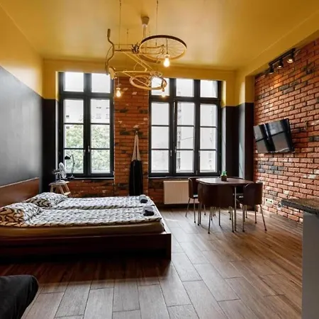 Golden - Cozy Studio - Great Location&k28